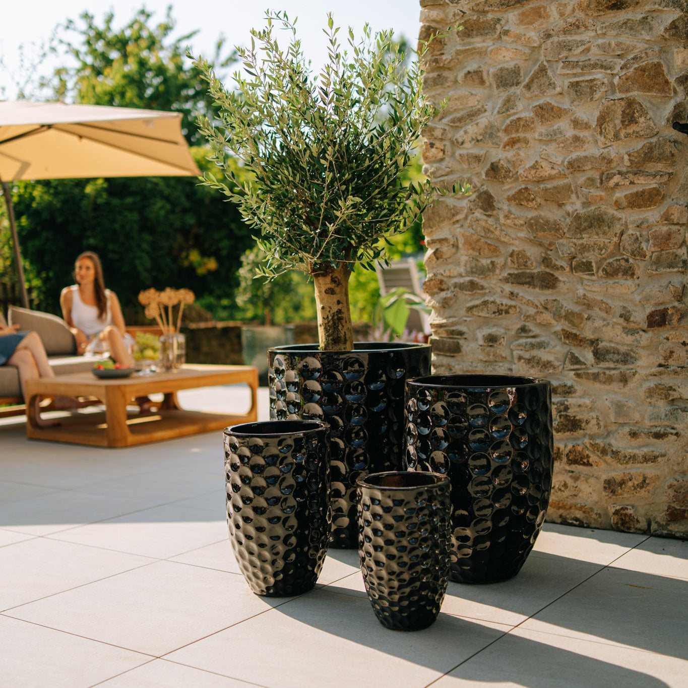 Provencelia Pflanzkübel MEROVEE Schwarz – glasierte Keramik, Anduze-Stil