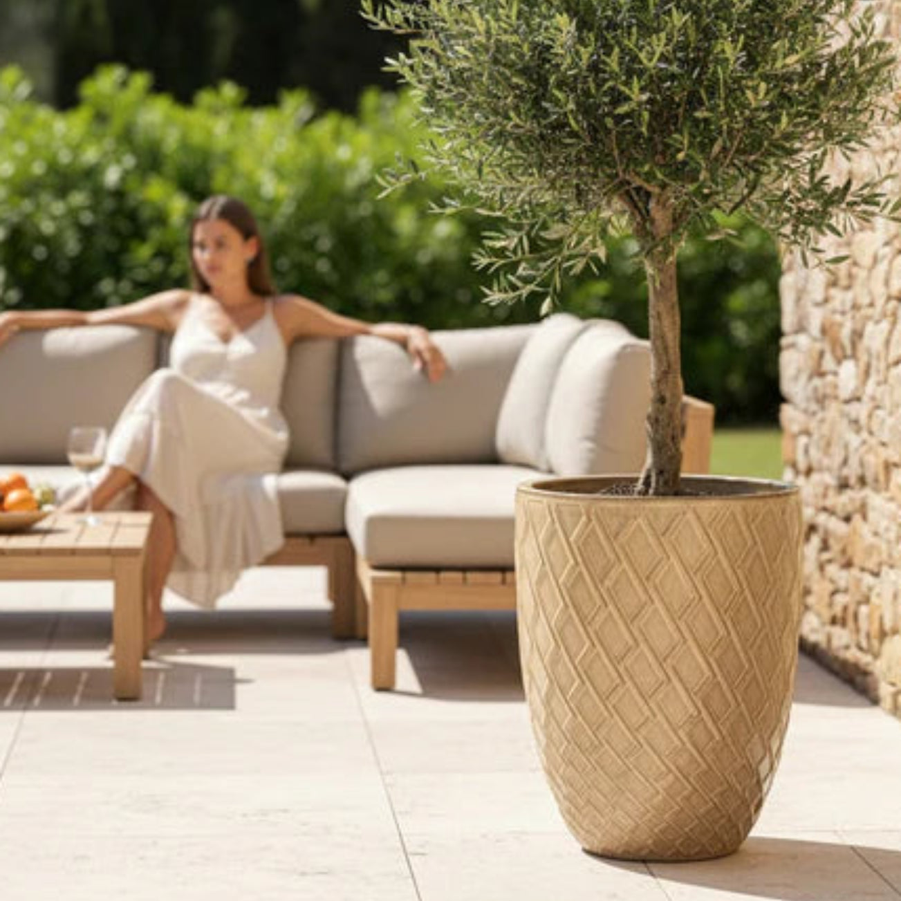 Großer Keramik-Pflanzkübel ZEUS - Sandfarben