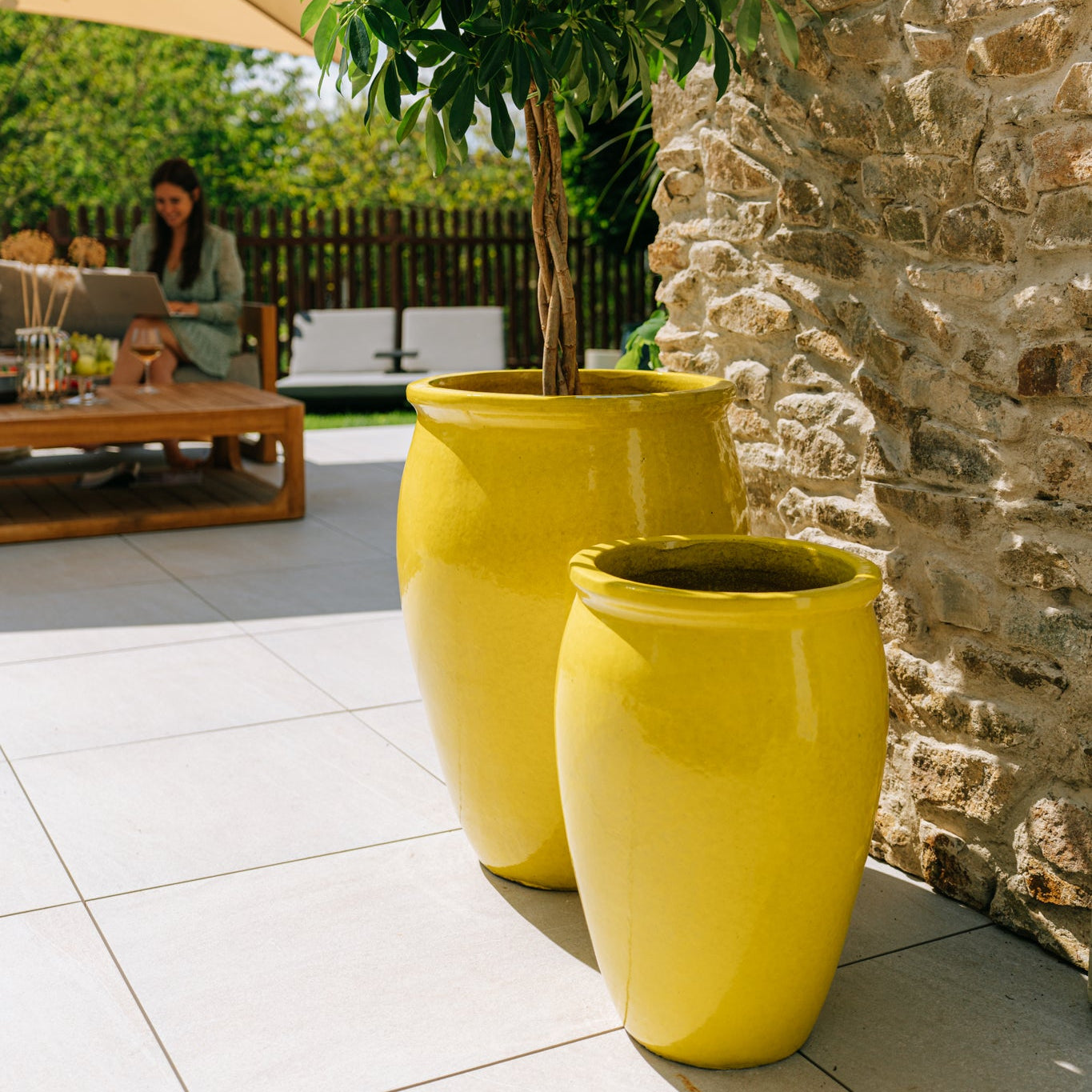 Provencelia Pflanzkübel BACCHUS Gelb – glasierte Keramik, Anduze-Stil