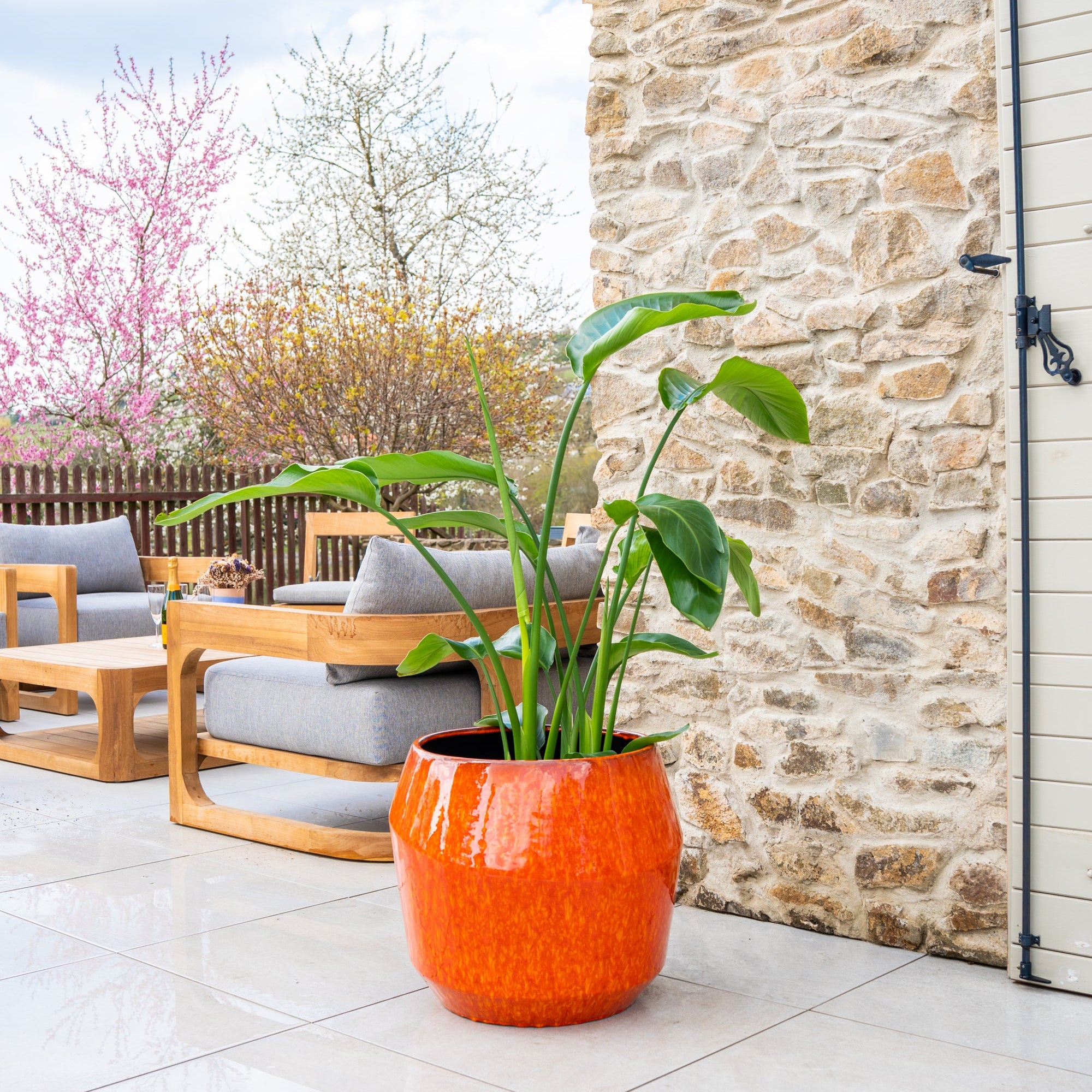 Keramischer Blumentopf MONACO Oranžový – Provencelia, handgefertigt, frostbeständig