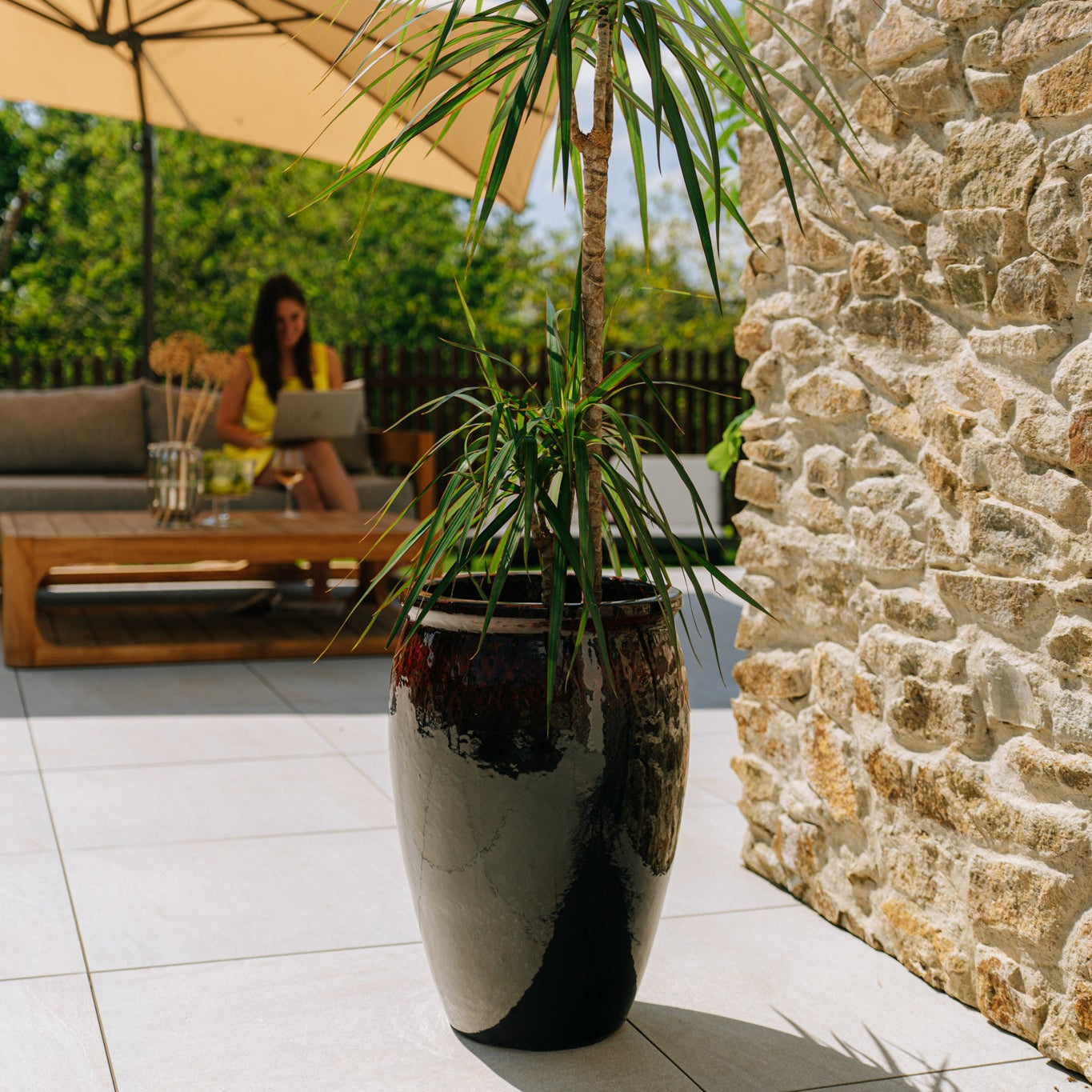 Keramik-Blumentopf BACCHUS - Schwarz-Rot