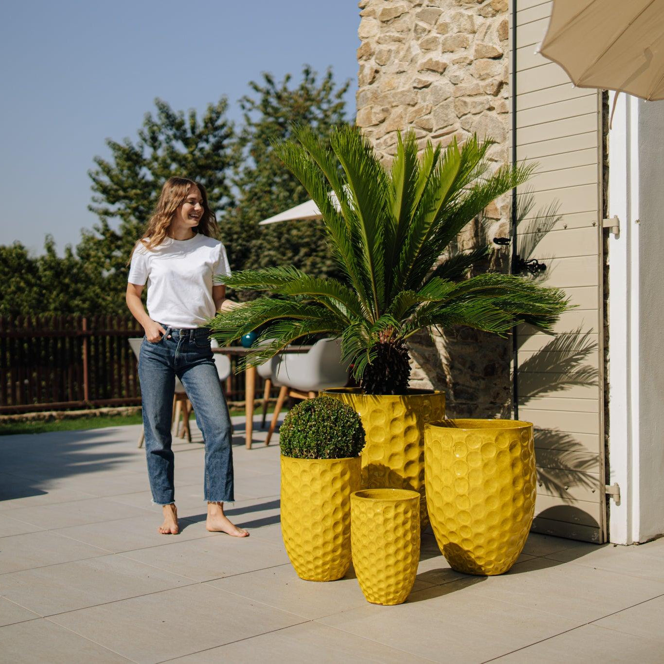 Provencelia Pflanzkübel MEROVEE Gelb – glasierte Keramik, Anduze-Stil