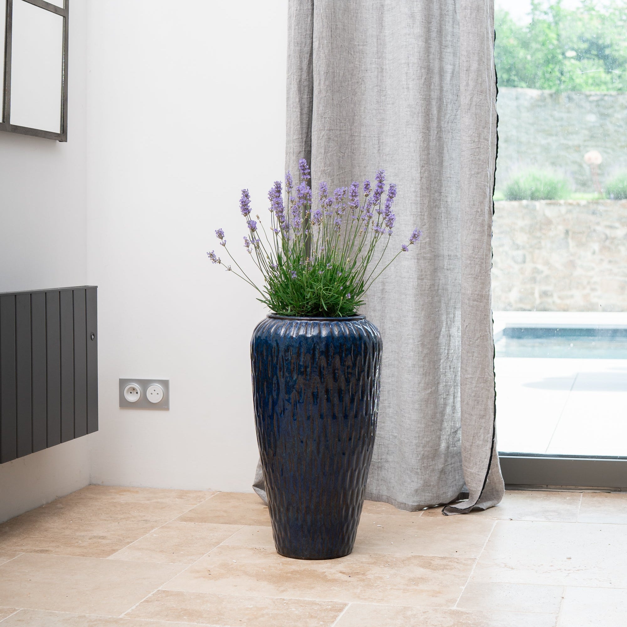Provencelia Pflanzkübel POMPADOUR Meeresblau – glasierte Keramik, Anduze-Stil