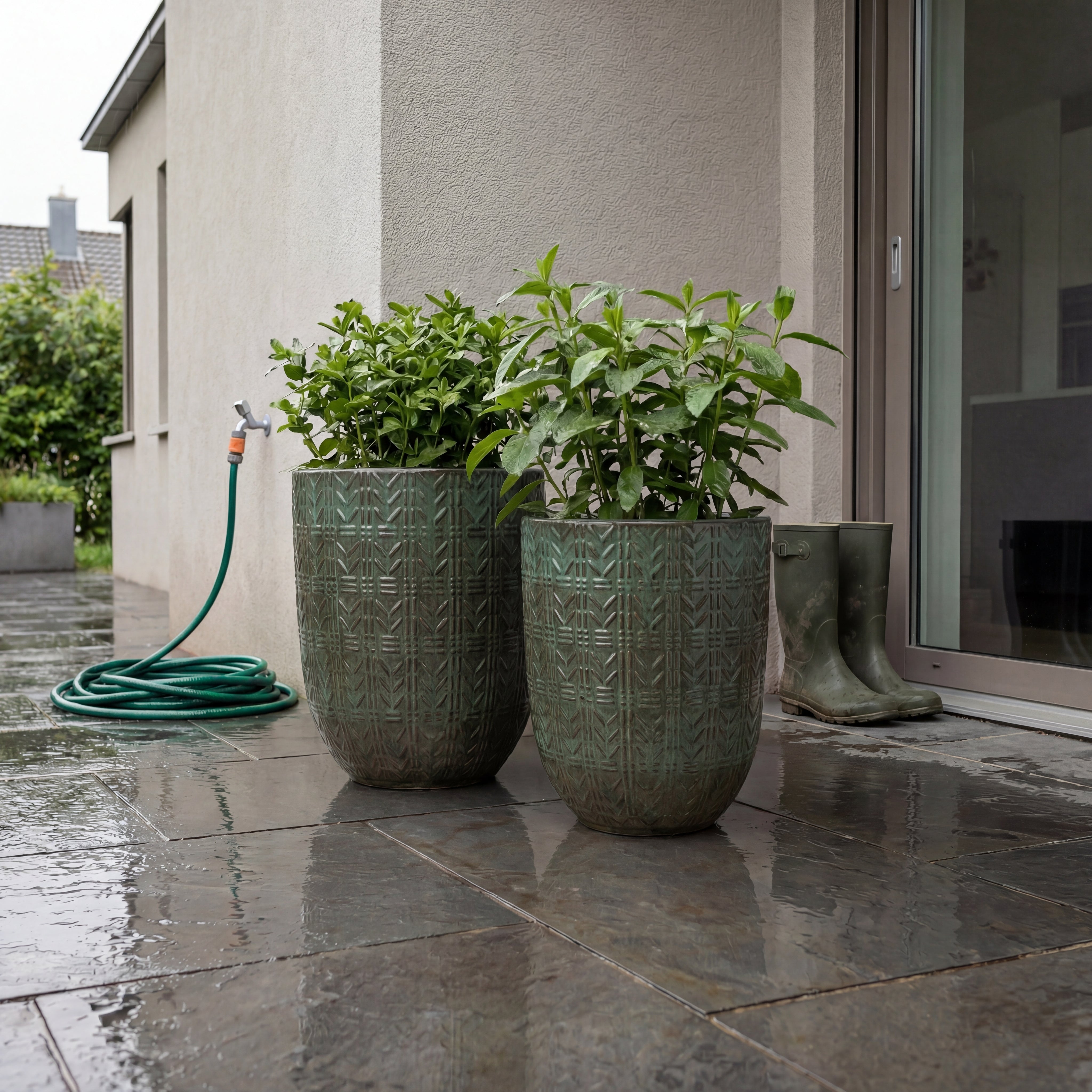 Blumentopf Keramik groß Salbeigrün – winterhart für draußen