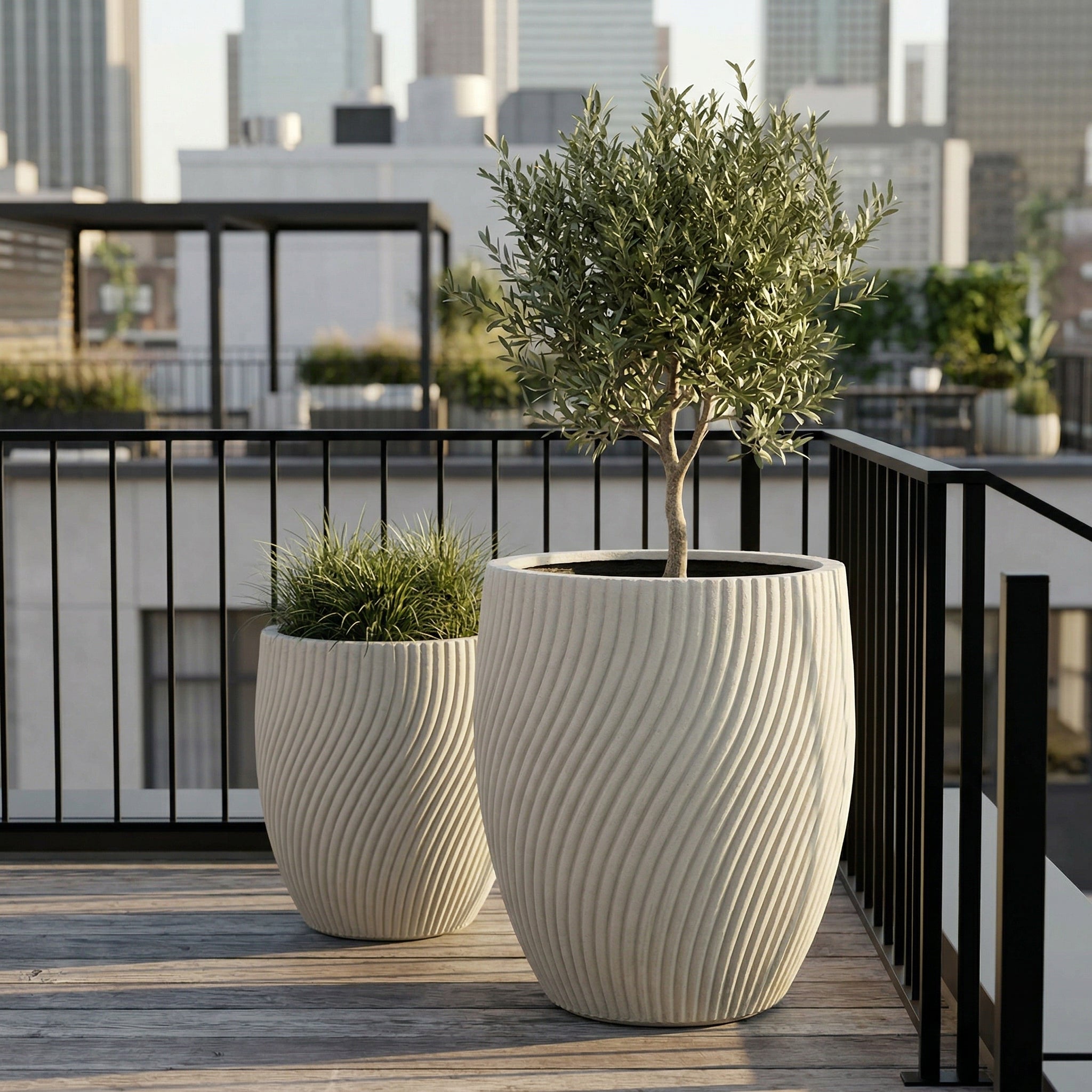 Blumentopf SOLSTICE Beige – handgefertigte Keramik, XXL bis 68 cm