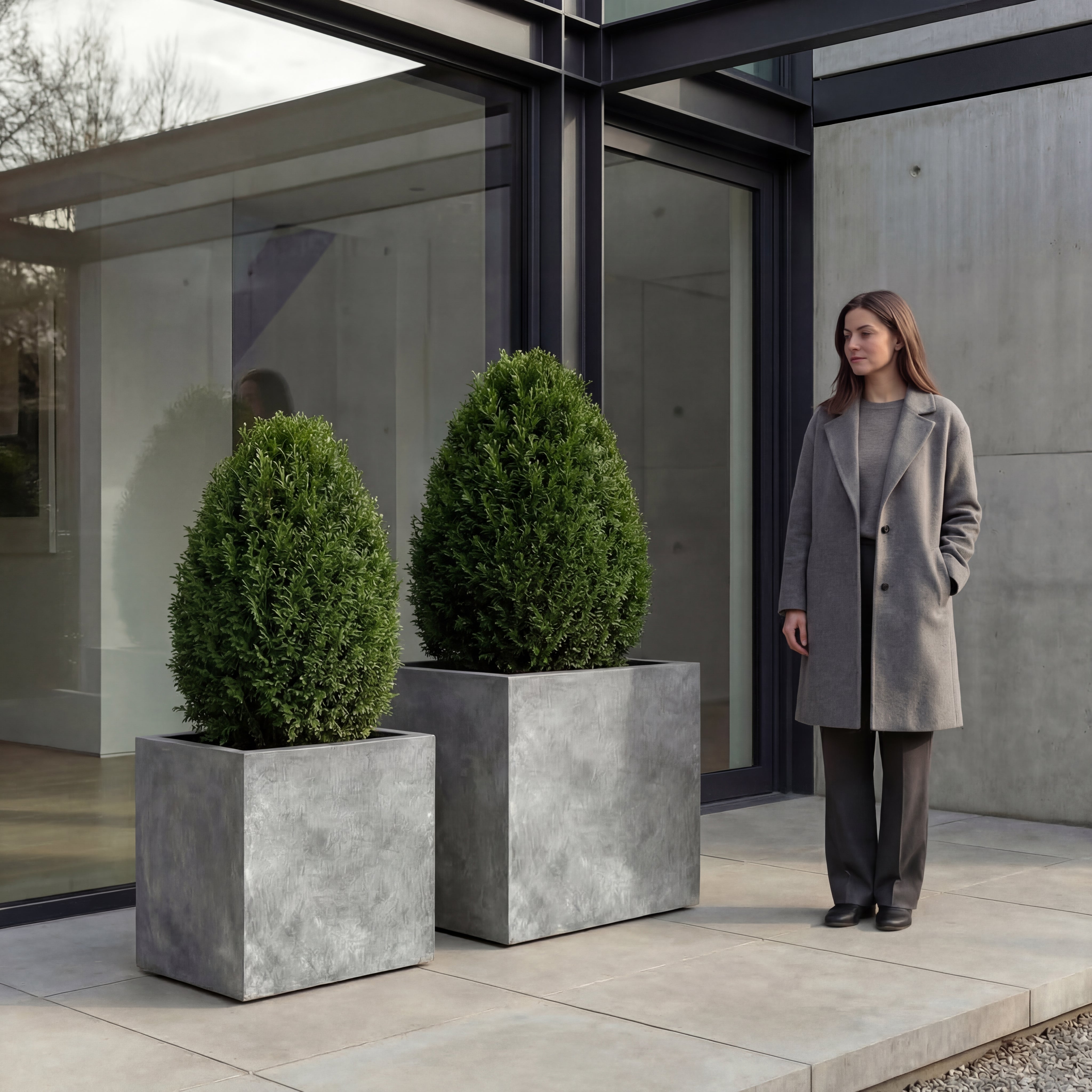 Beton-Pflanzkübel Alpha – Dunkelgrau