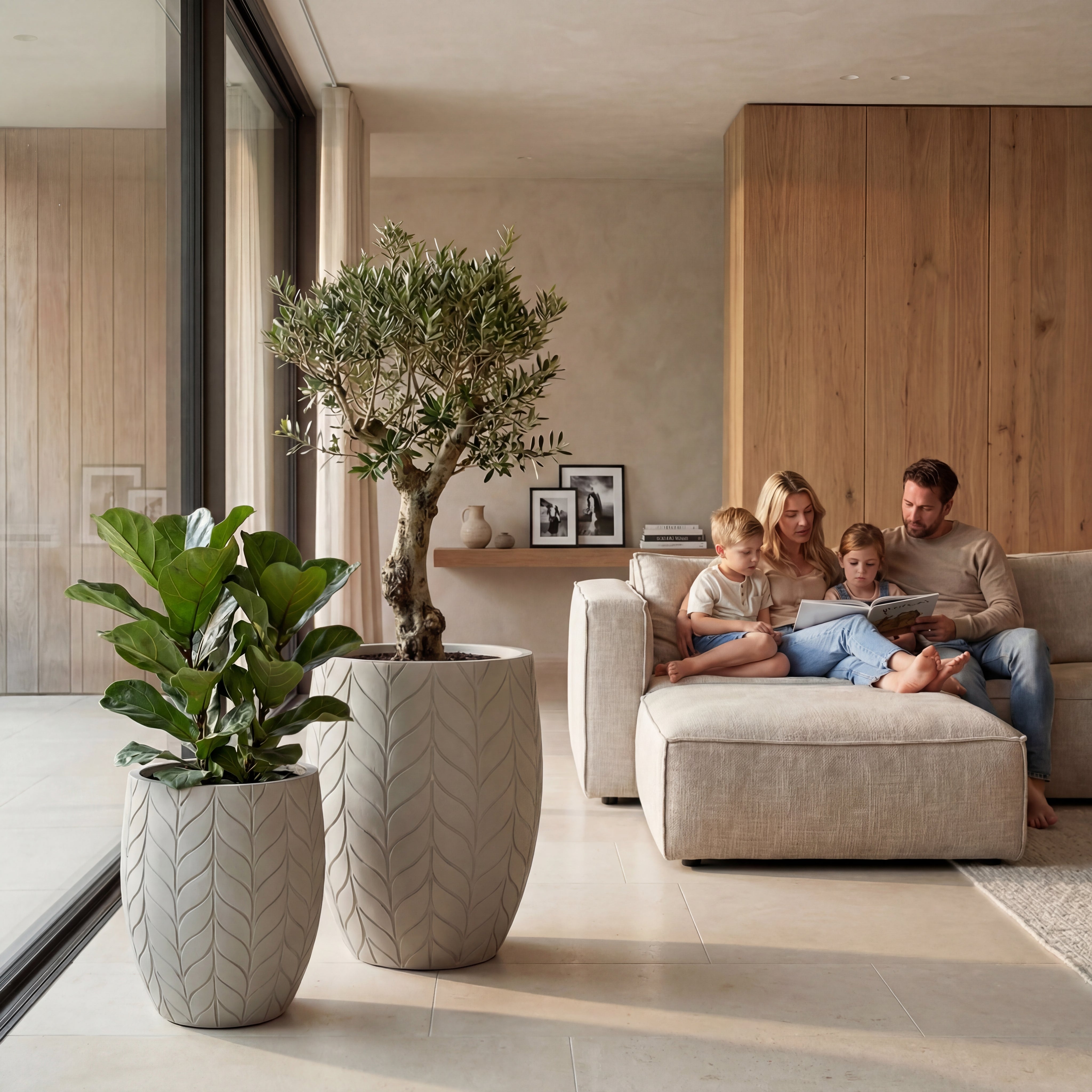 Betonový květináč ESSENCE - doplňující náhled