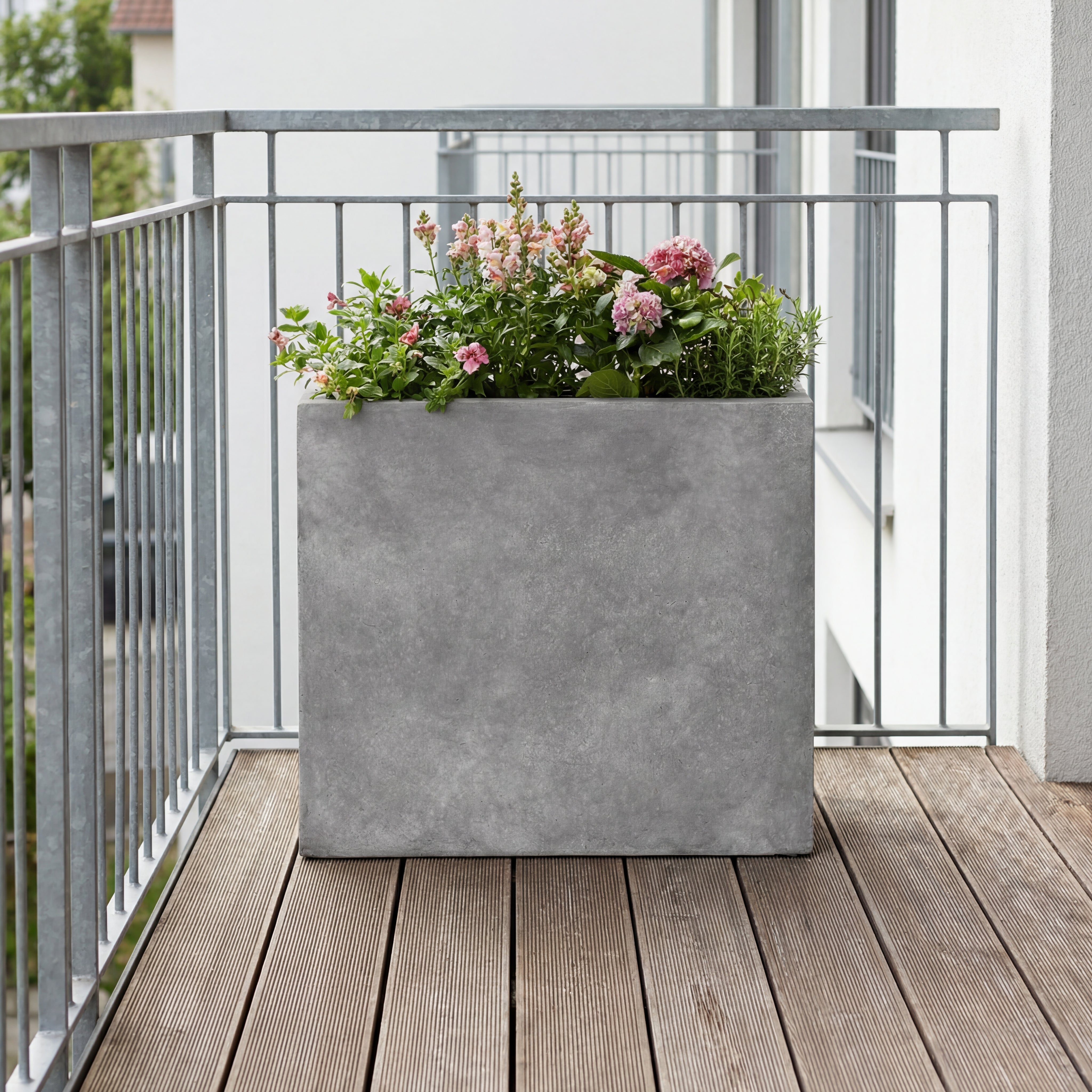 Betonový květináč HORIZON - doplňující náhled