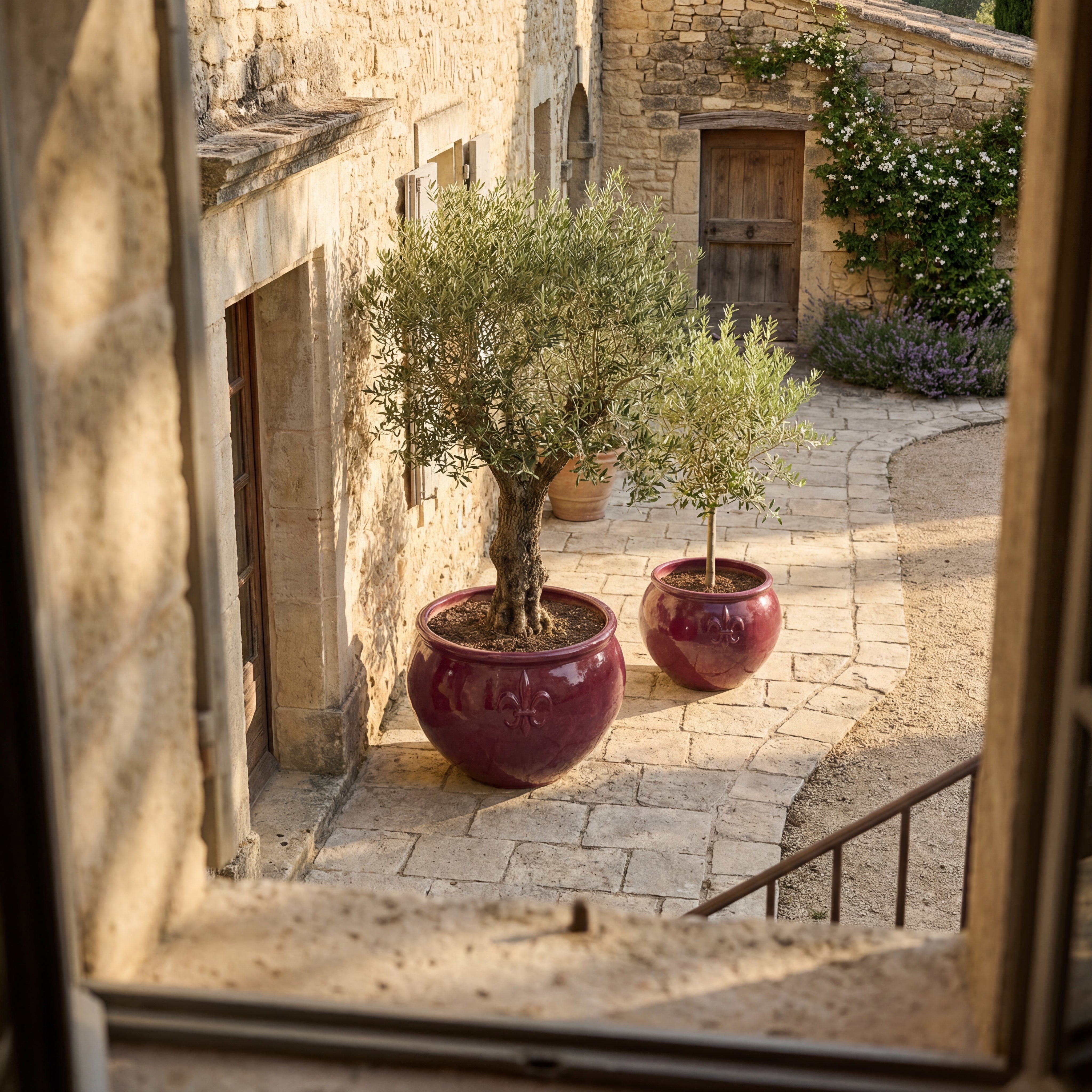 Keramischer Pflanzkübel Clovis – Violett glasiert